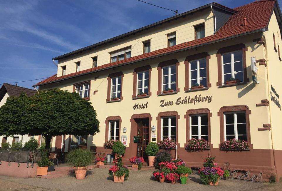 Hotel Restaurant Zum Schlossberg Вадерн Экстерьер фото